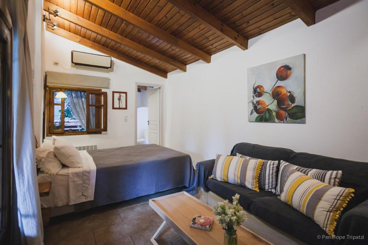 Small Guesthouse In The Garden Амаринтос Екстериор снимка