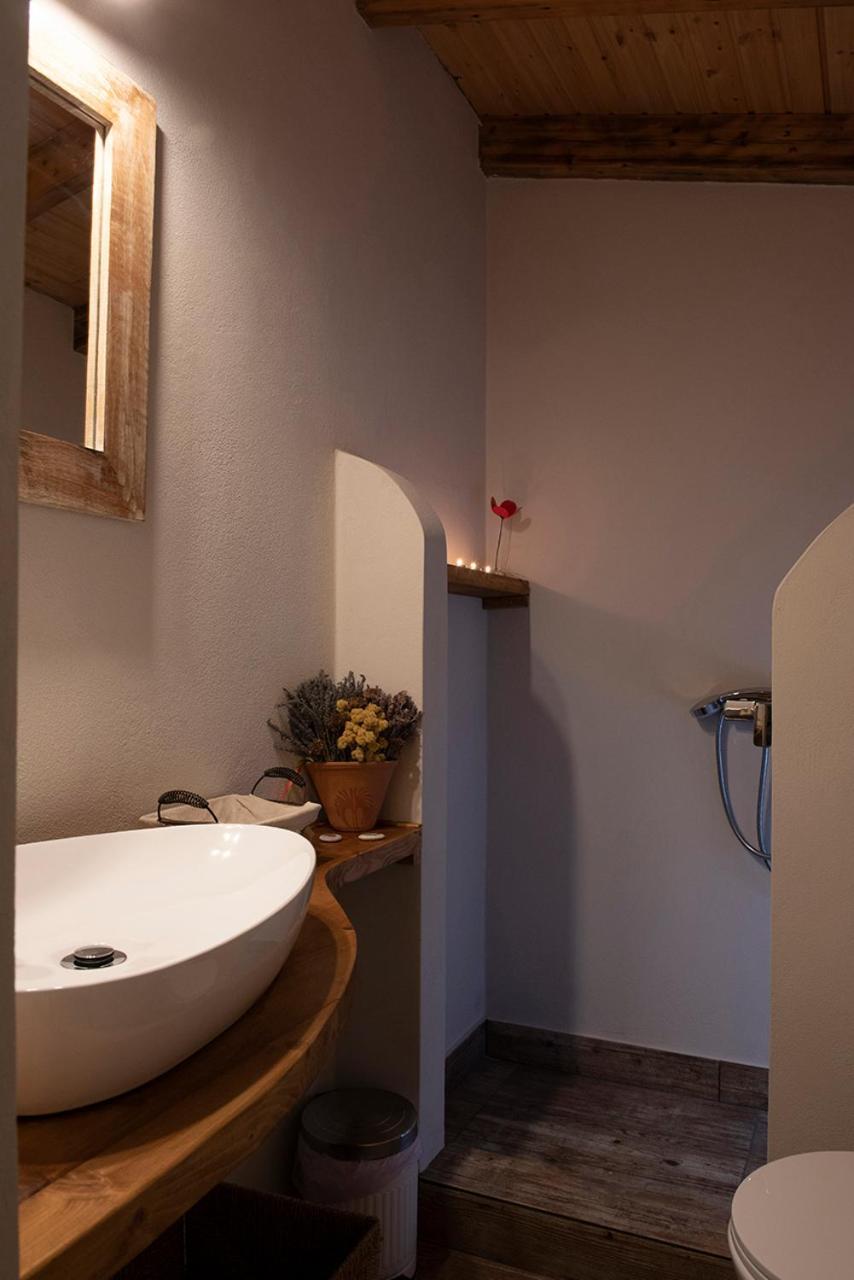 Small Guesthouse In The Garden Амаринтос Екстериор снимка